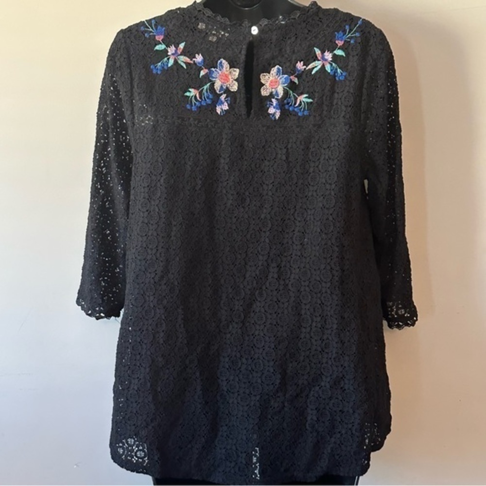 Umgee Women's Floral Embroidered & Lace Tunic Top - Picture 6 of 11